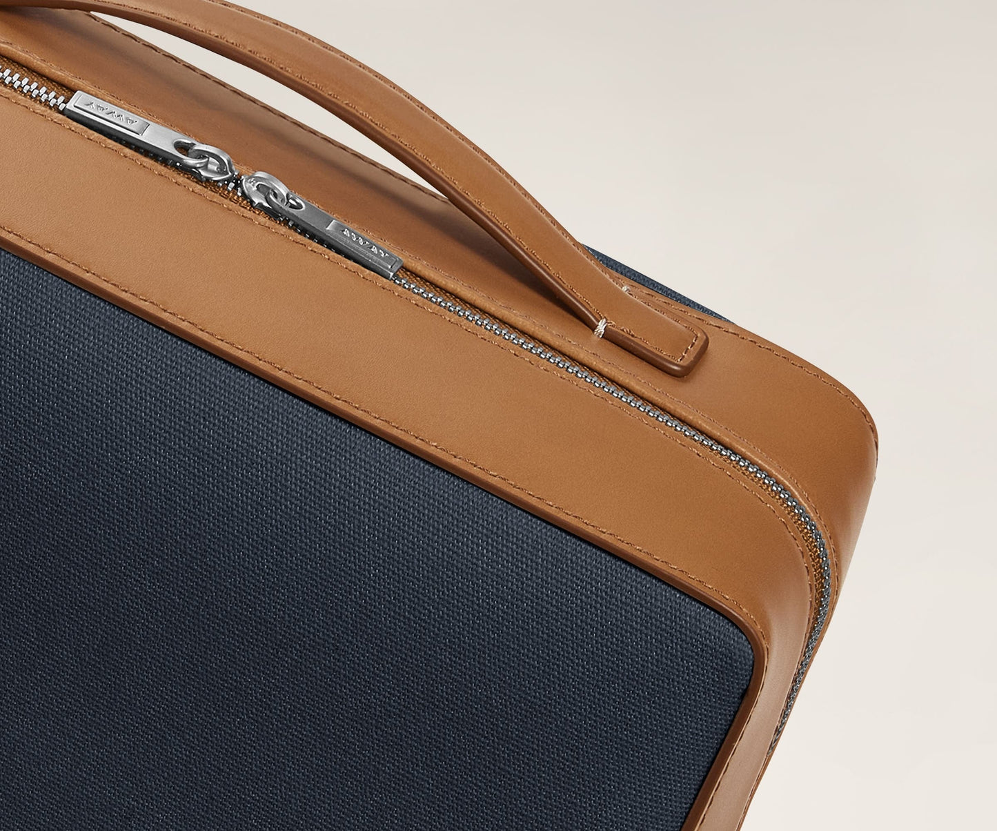 The Large Toiletry Bag in Marine