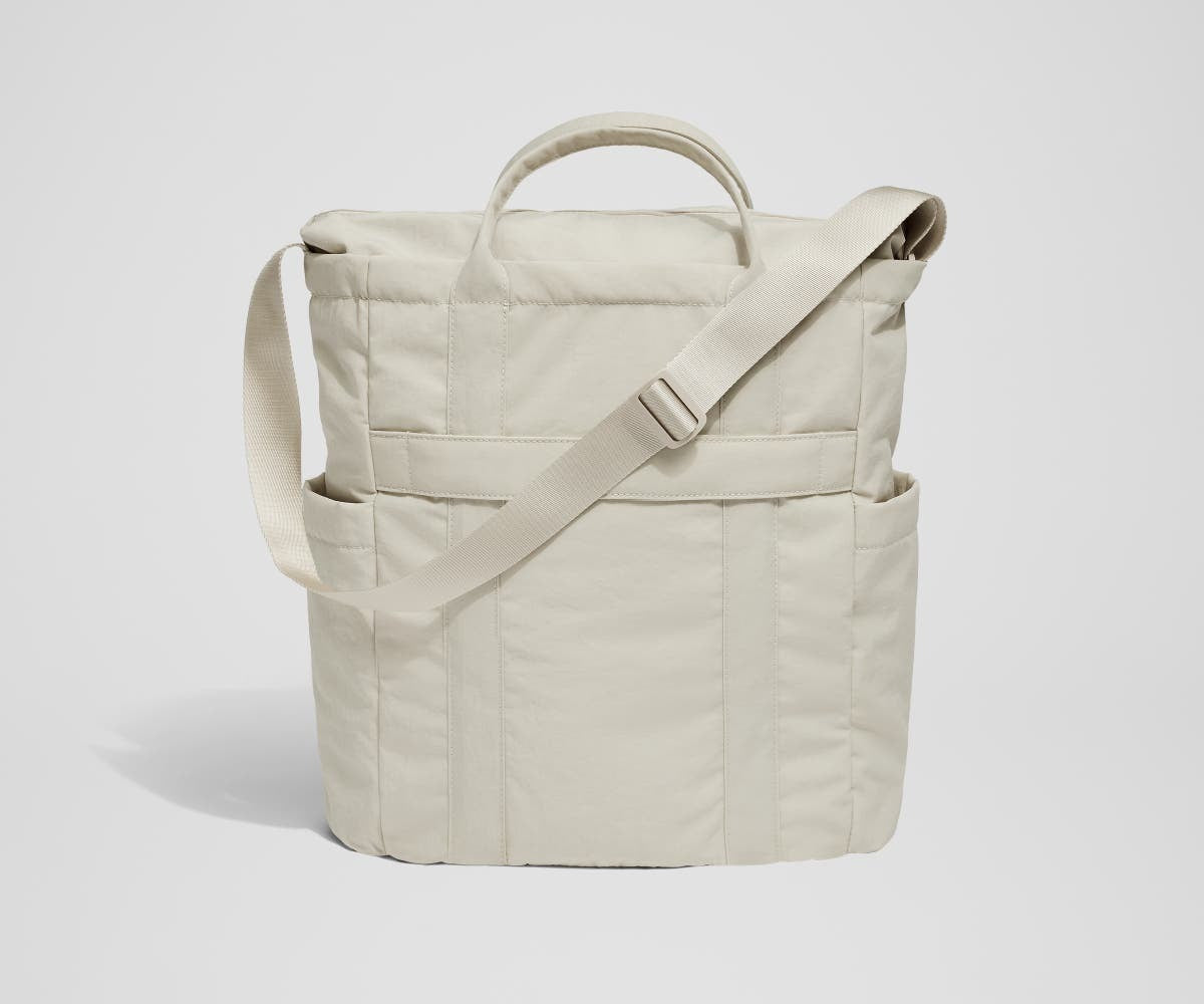 Courtside Tote in Salt White Textured Nylon