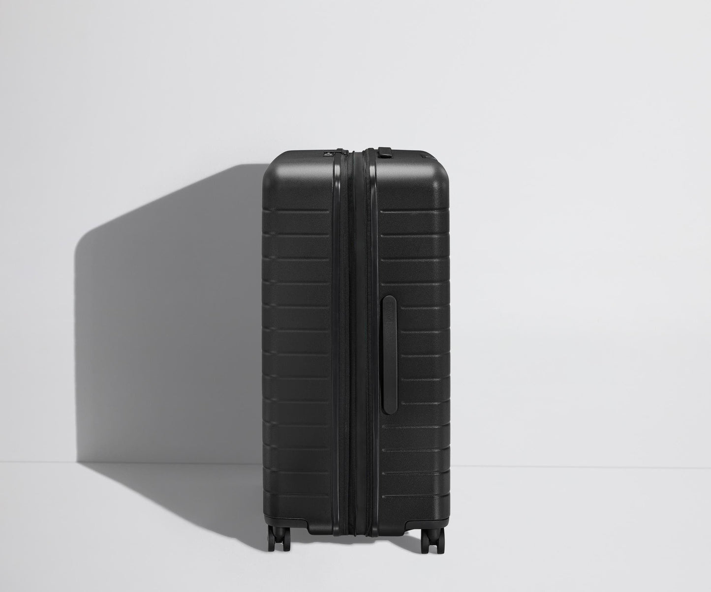 The Large Flex in Jet Black (DTM)