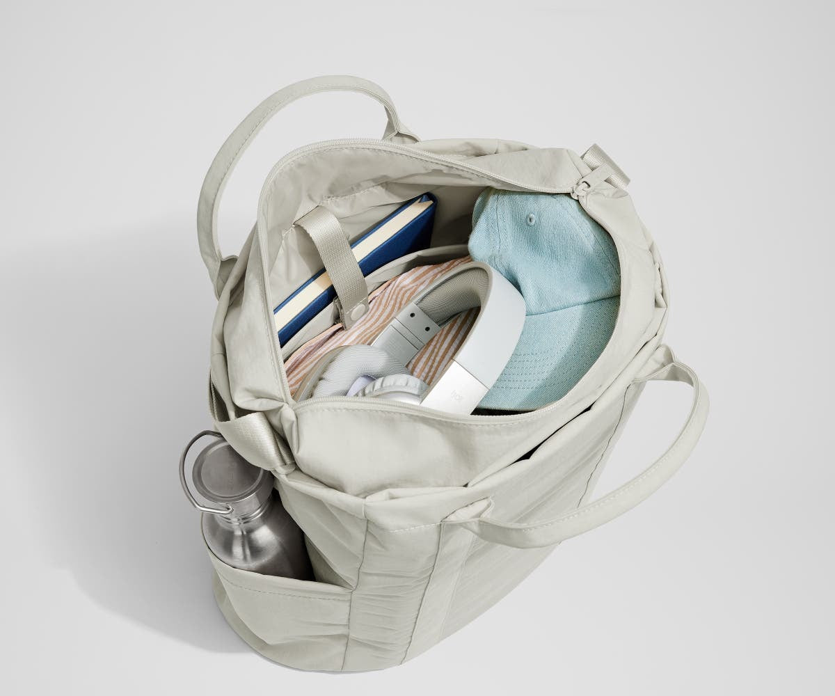 Courtside Tote in Salt White Textured Nylon