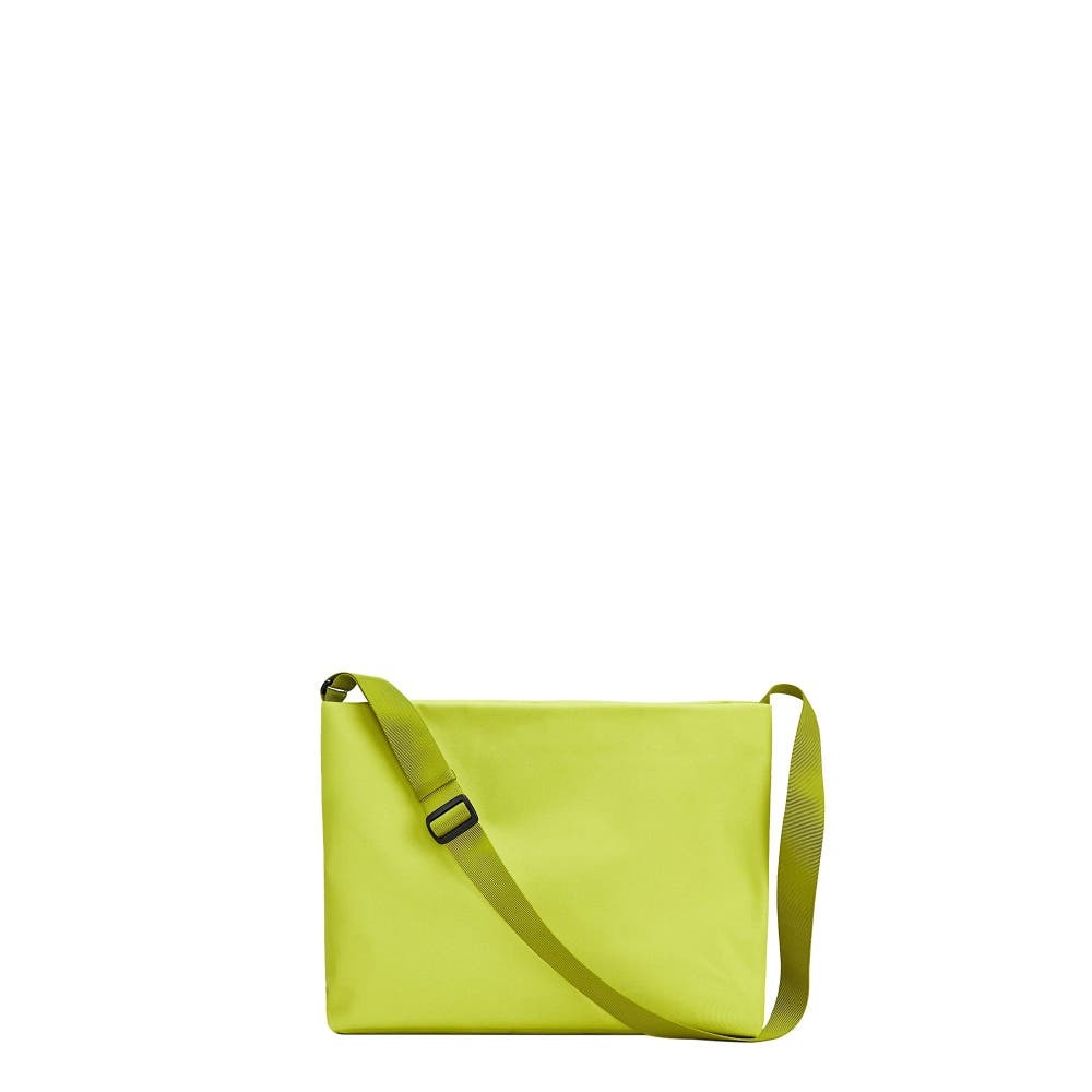 Active Messenger 16L in Atomic Celery