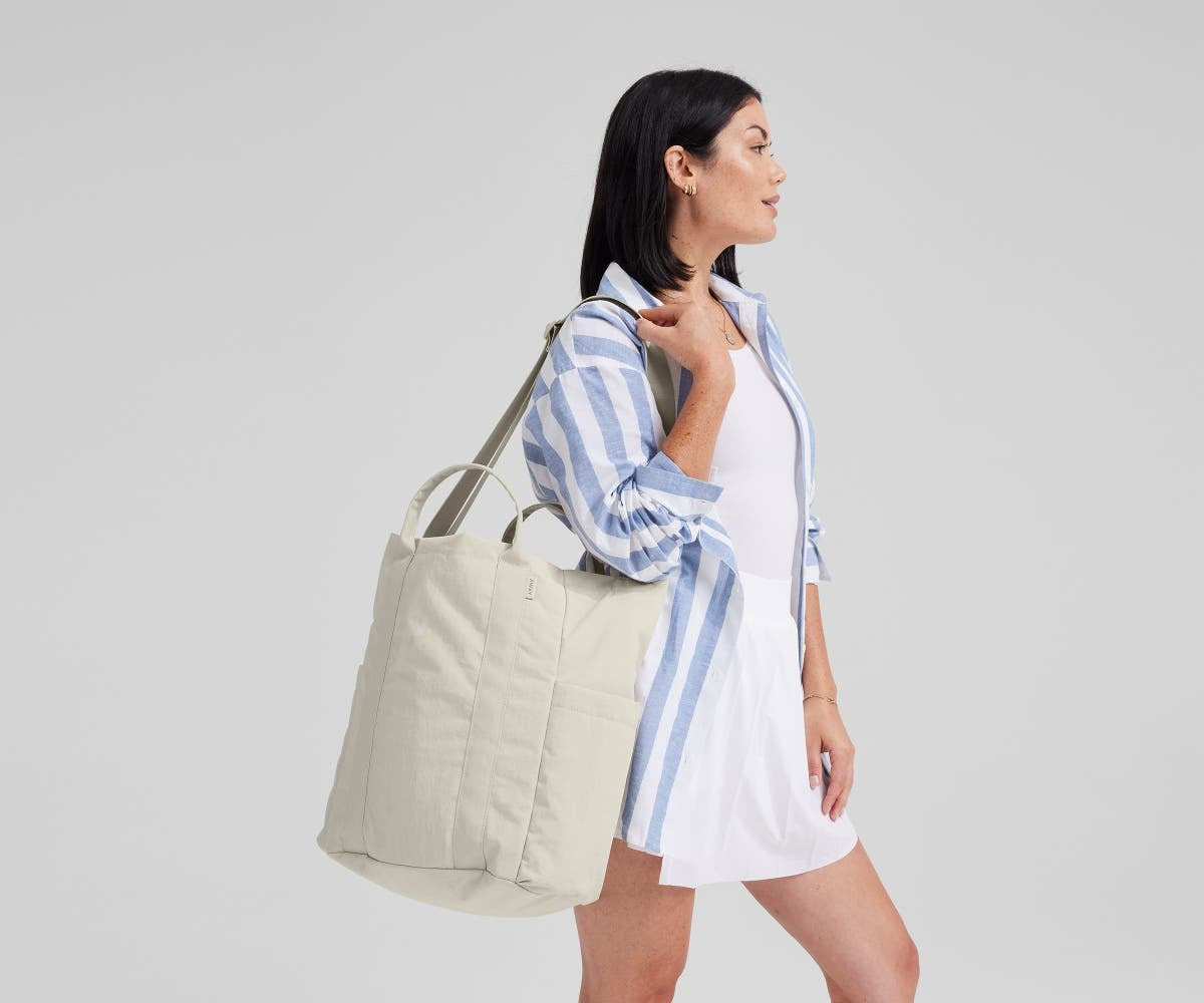 Courtside Tote in Salt White Textured Nylon